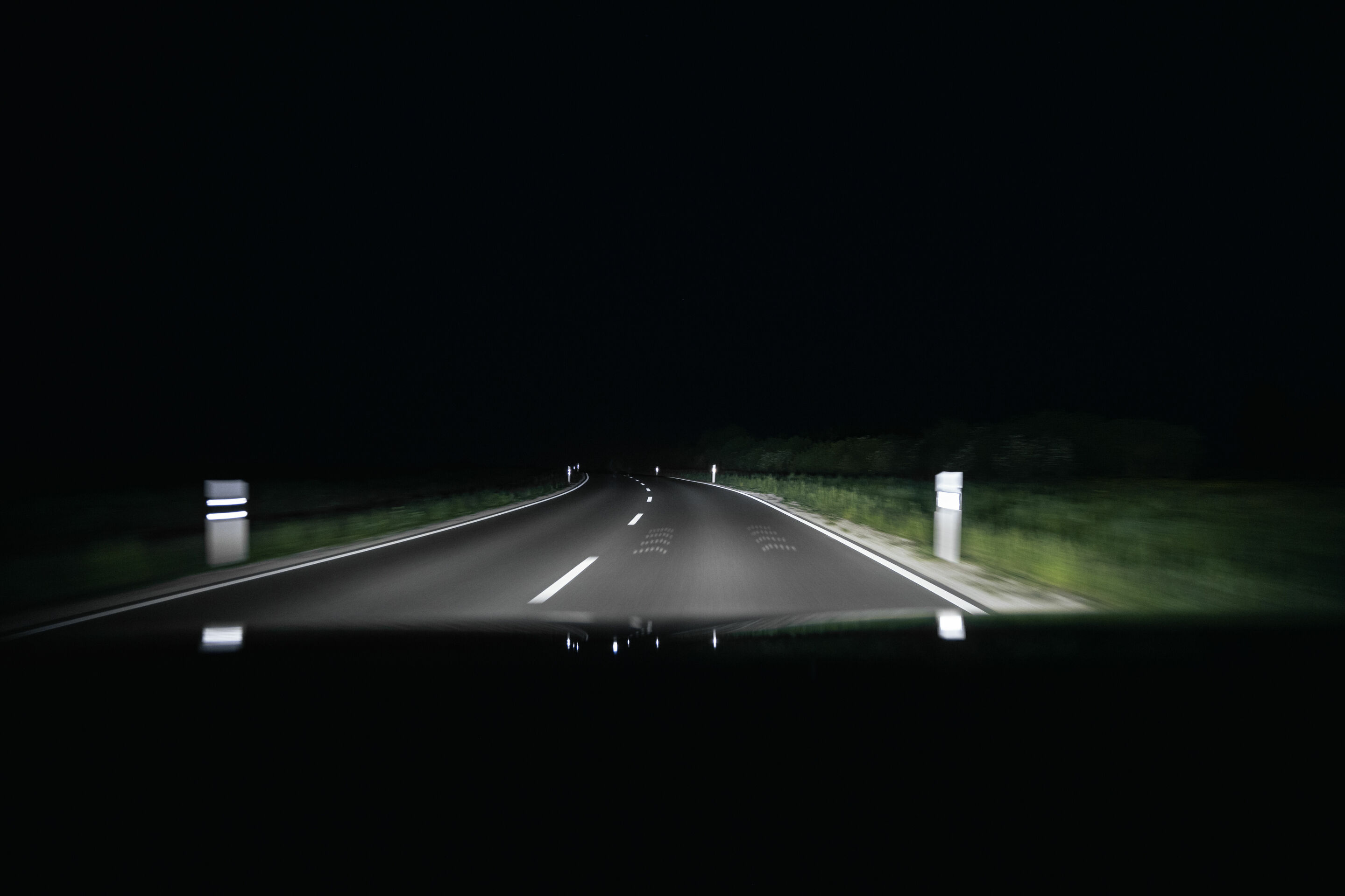 TechDay Digital Light - Digitaler Matrix LED-Scheinwerfer: Orientierungslicht (auf Landstraßen)