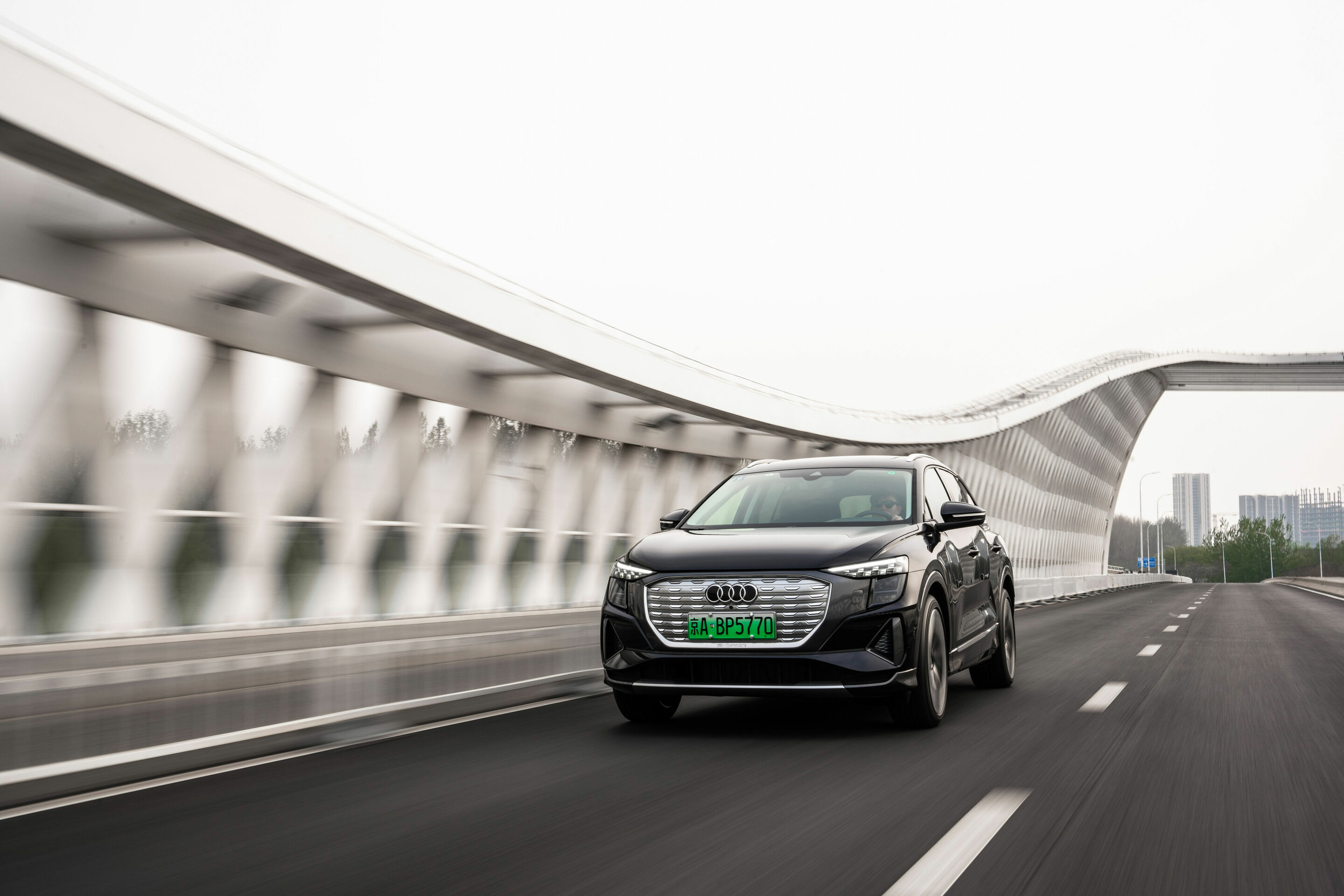 Audi Q5 e-tron - Der nur in China angebotene Audi Q5 e-tron auf den Straßen von Peking