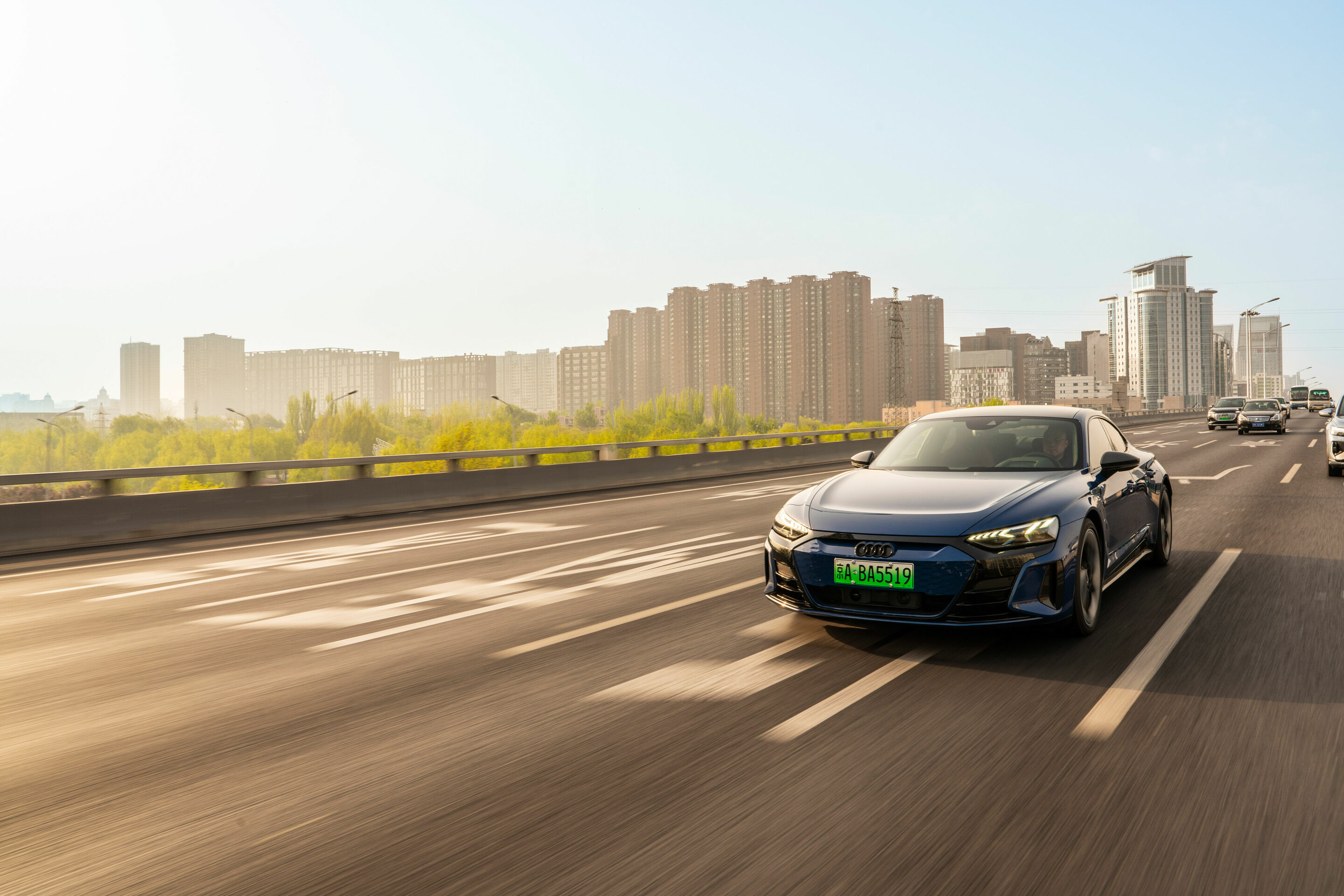 Audi RS e-tron GT - Audi RS e-tron GT auf den Straßen von Peking