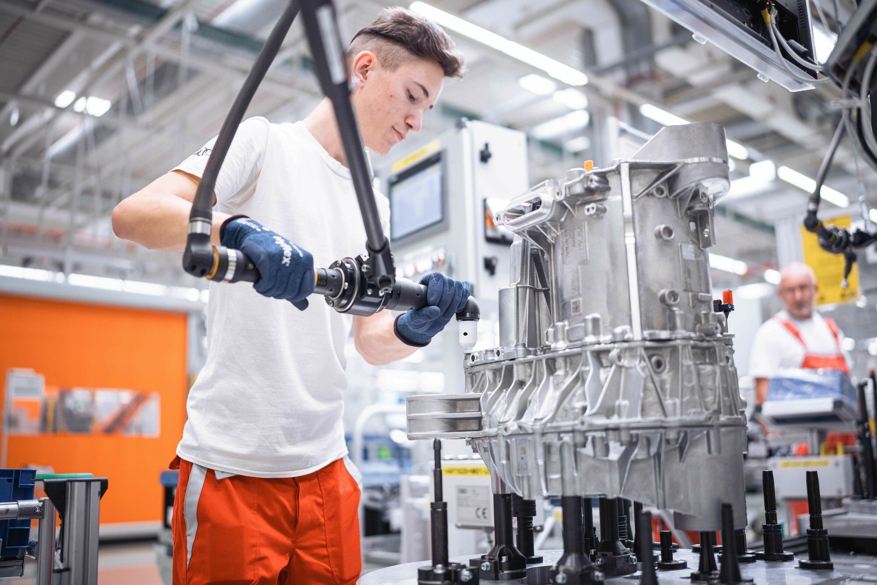 Audi begins production of electric motors for the PPE in Győr - In Győr, Hungary, around 700 Audi employees manufacture electric motors for the Premium Platform Electric (PPE). Pictured: drive assembly