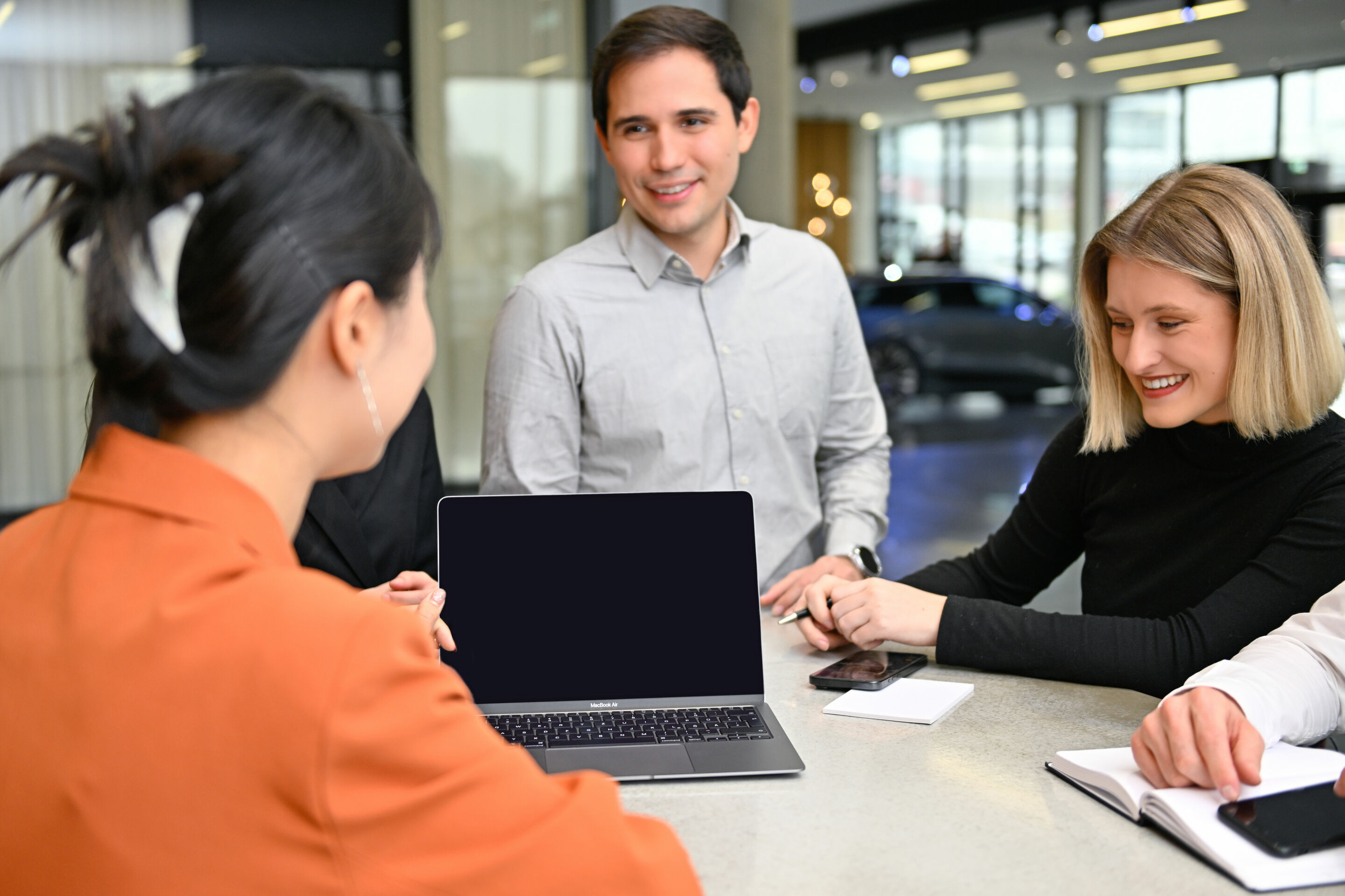 Audi Global Graduate Program - Through this program trainess not only receive a deep insight into the company but also profit from an excellent network and the diverse curriculum.