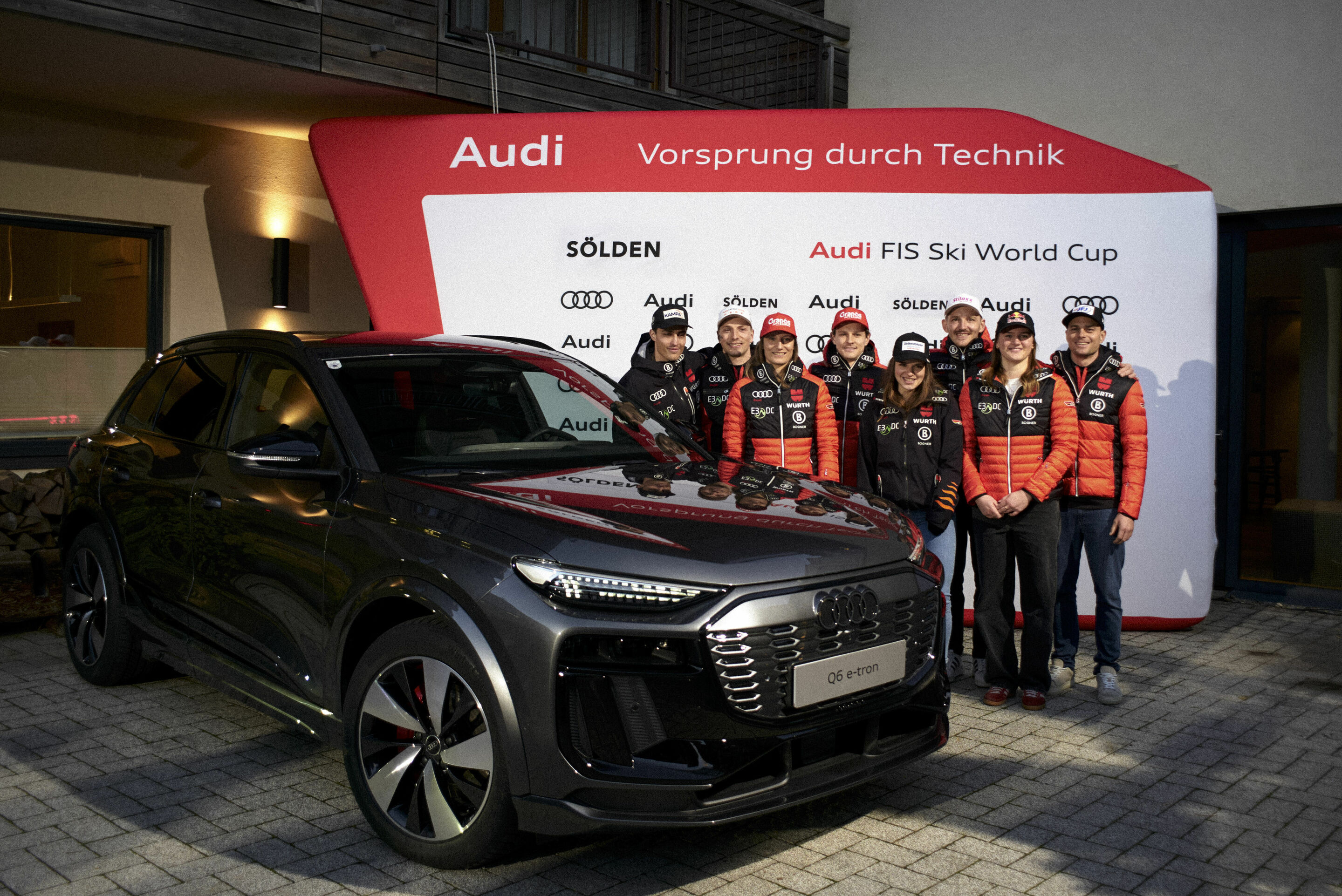 Audi at the Ski World Cup opener in Sölden - The Ski professionals with the new Audi Q6 e-tron.