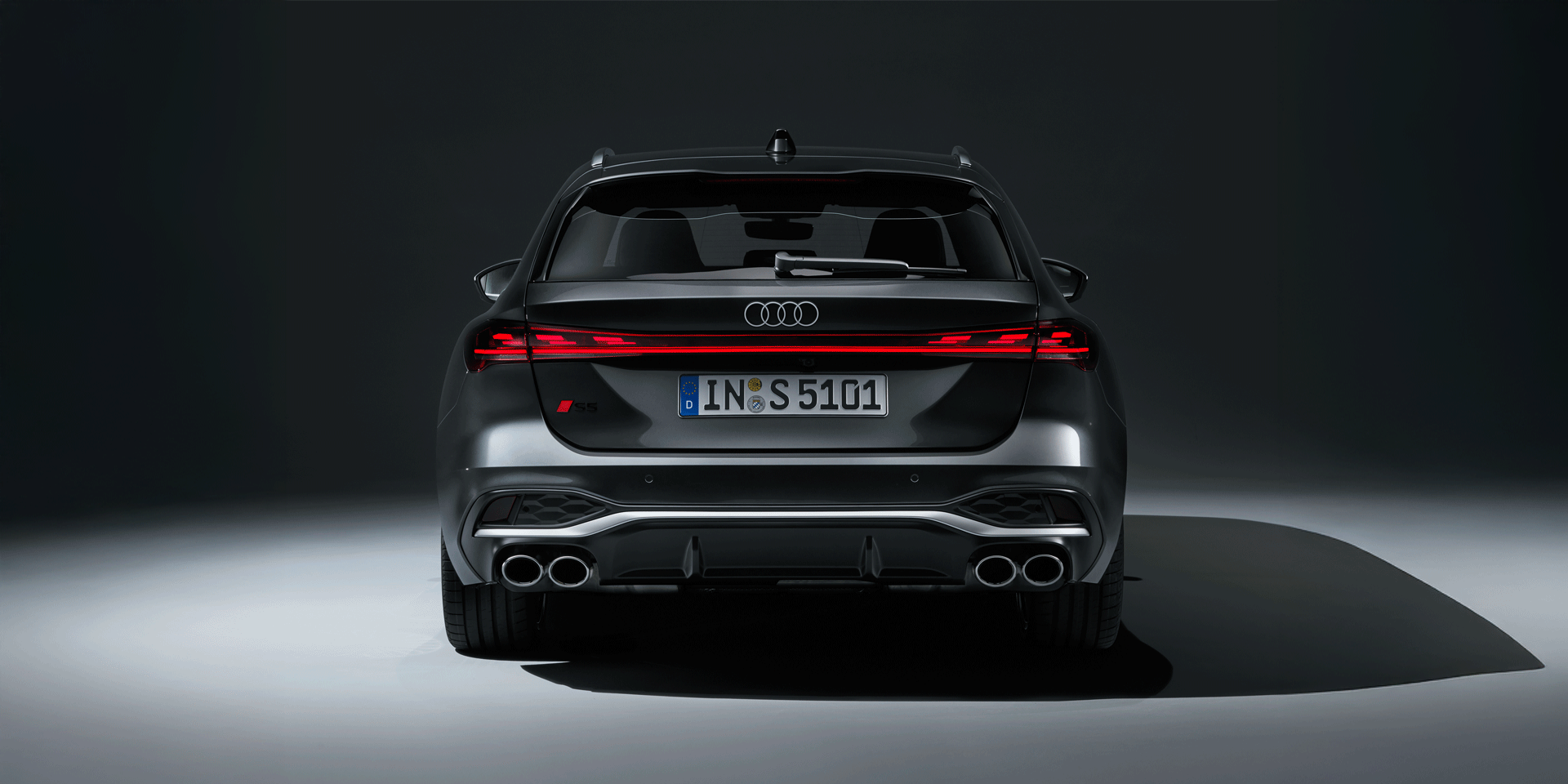 Audi S5 Avant - Standaufnahme,
Farbe: Daytonagrau Perleffekt