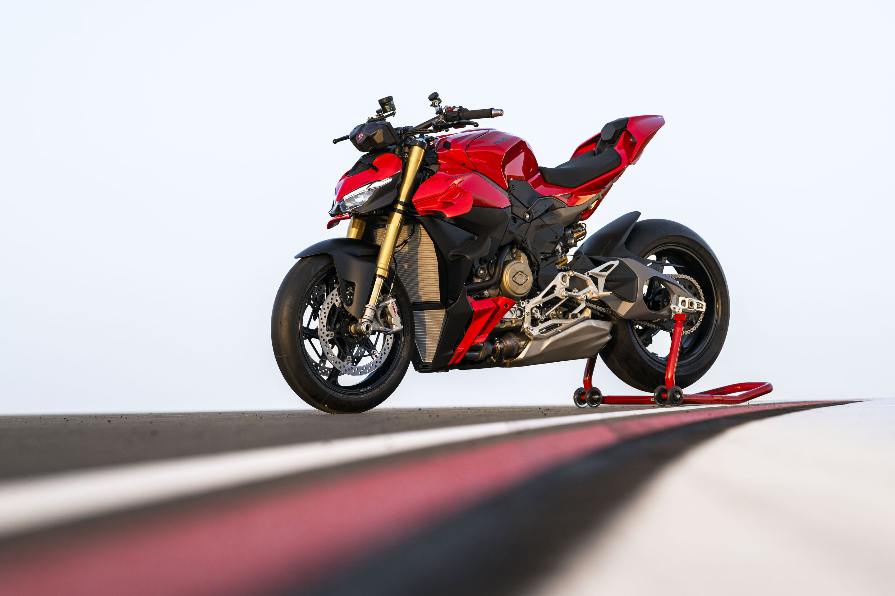 Ducati Motor Holding S.p.A. - Ducati ends 2024 with a revenue of over one billion euros combined with a benchmark profitability