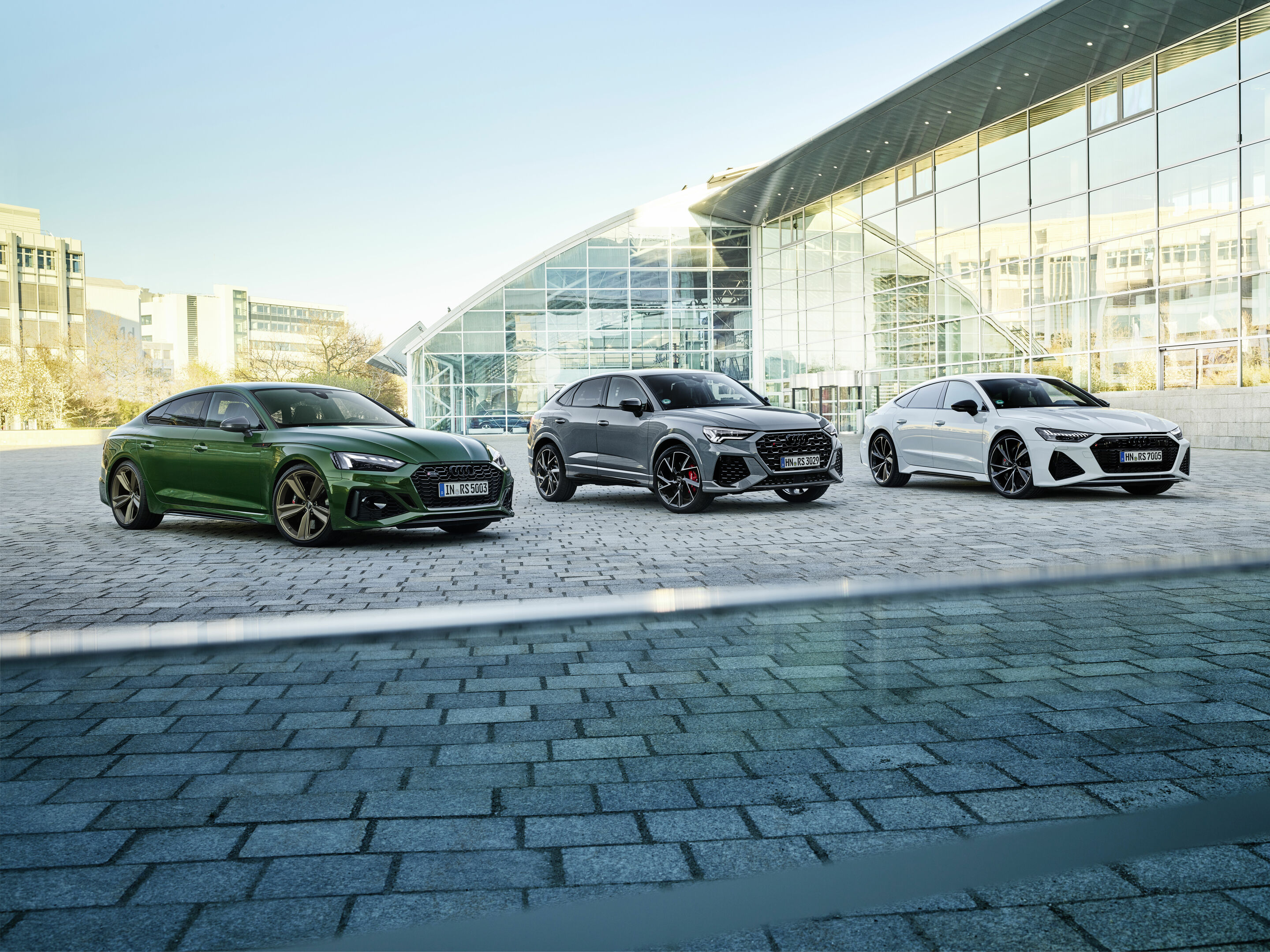 Audi RS models - Audi RS 5 Sportback, Colour: Sonoma green
Audi RS Q3 Sportback, Color: Nardo gray
Audi RS 7 Sportback, Colour: Glacier white