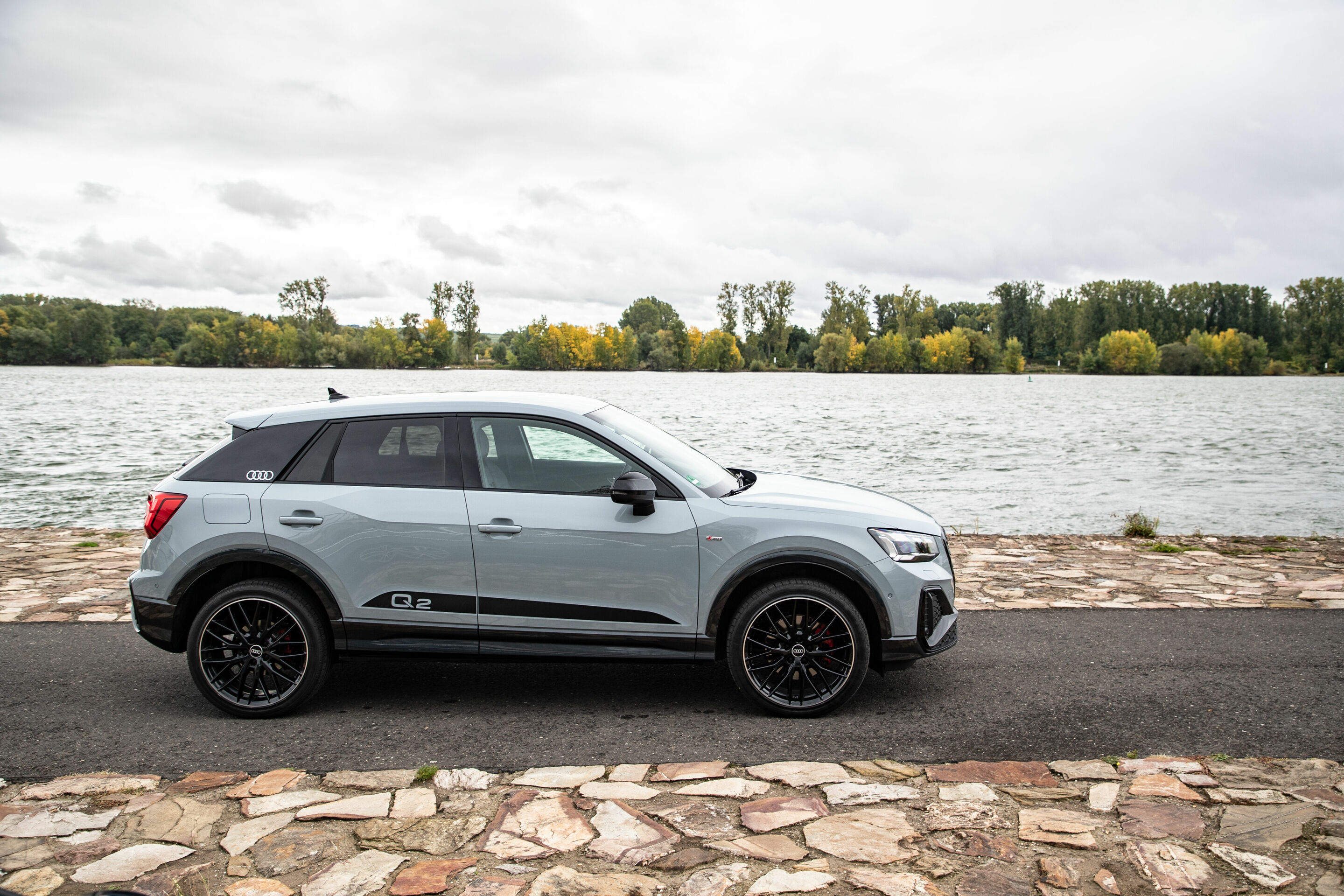 Audi Q2 - Static photo,
Colour: arrow gray