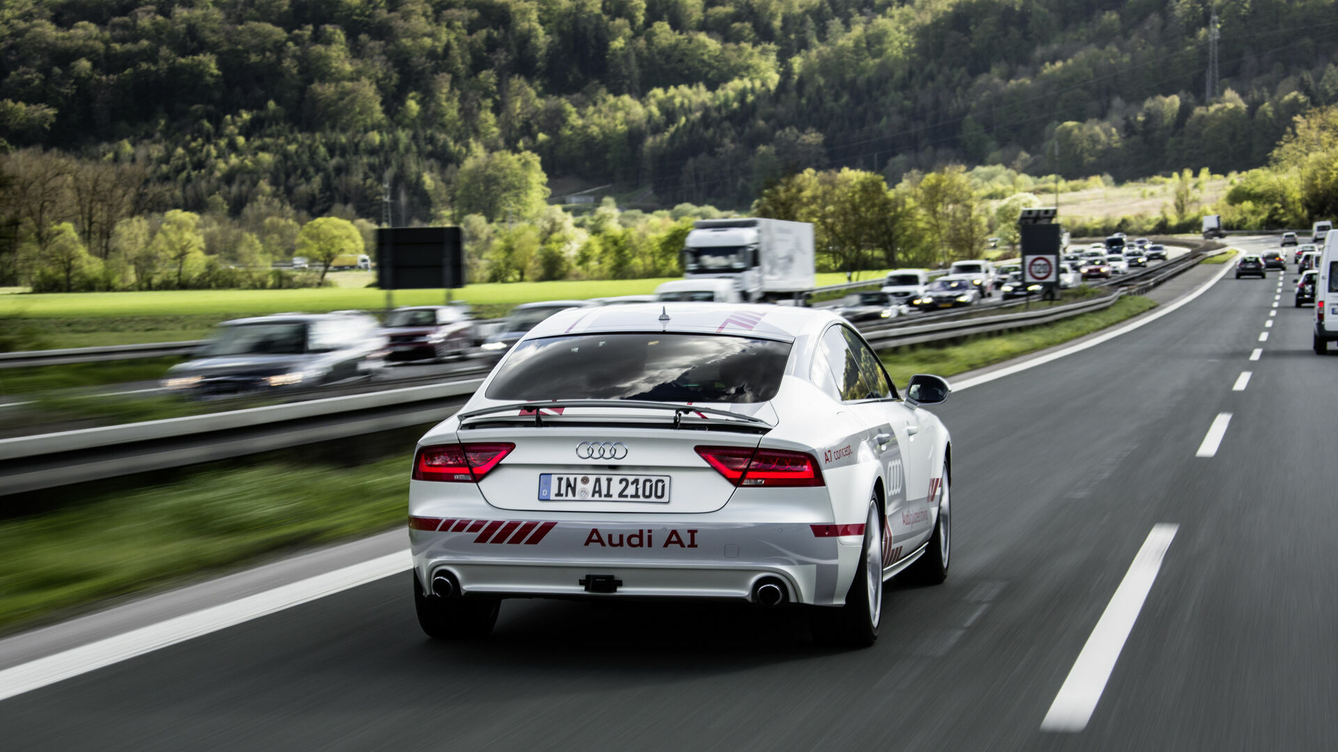 Audi fährt pilotiert auf der A9